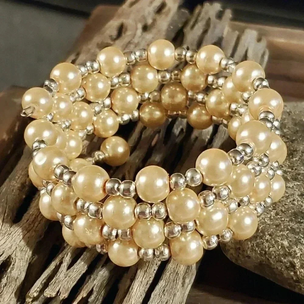 Handcrafted Champagne Beige Glass Pearl Bracelet
